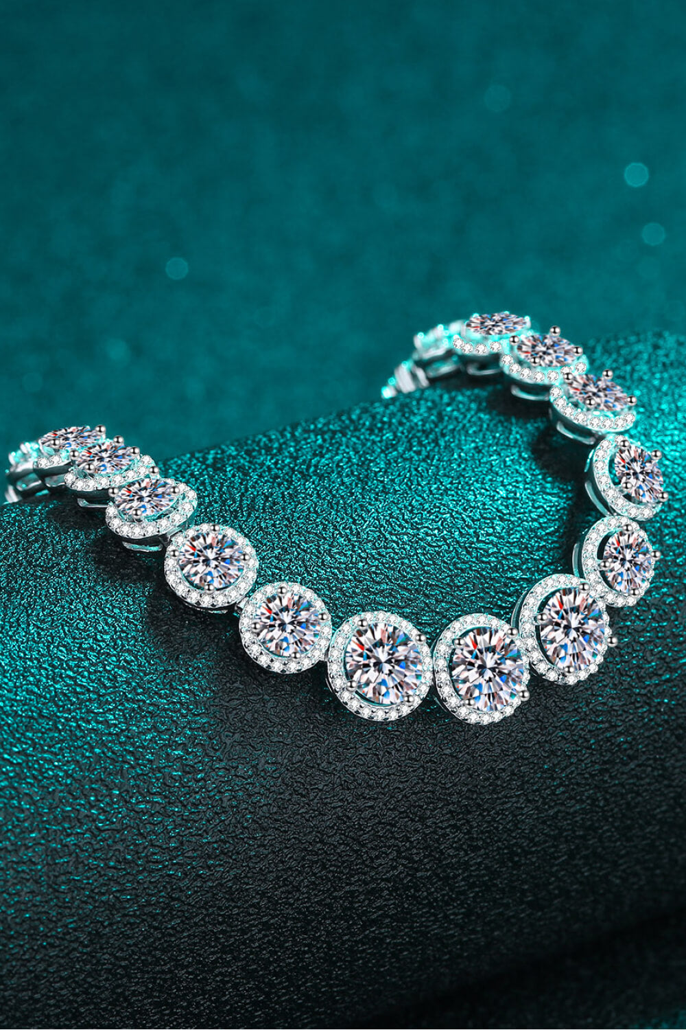 925 Sterling Silver 10.4 Carat Moissanite Bracelet - The Daily Makeover