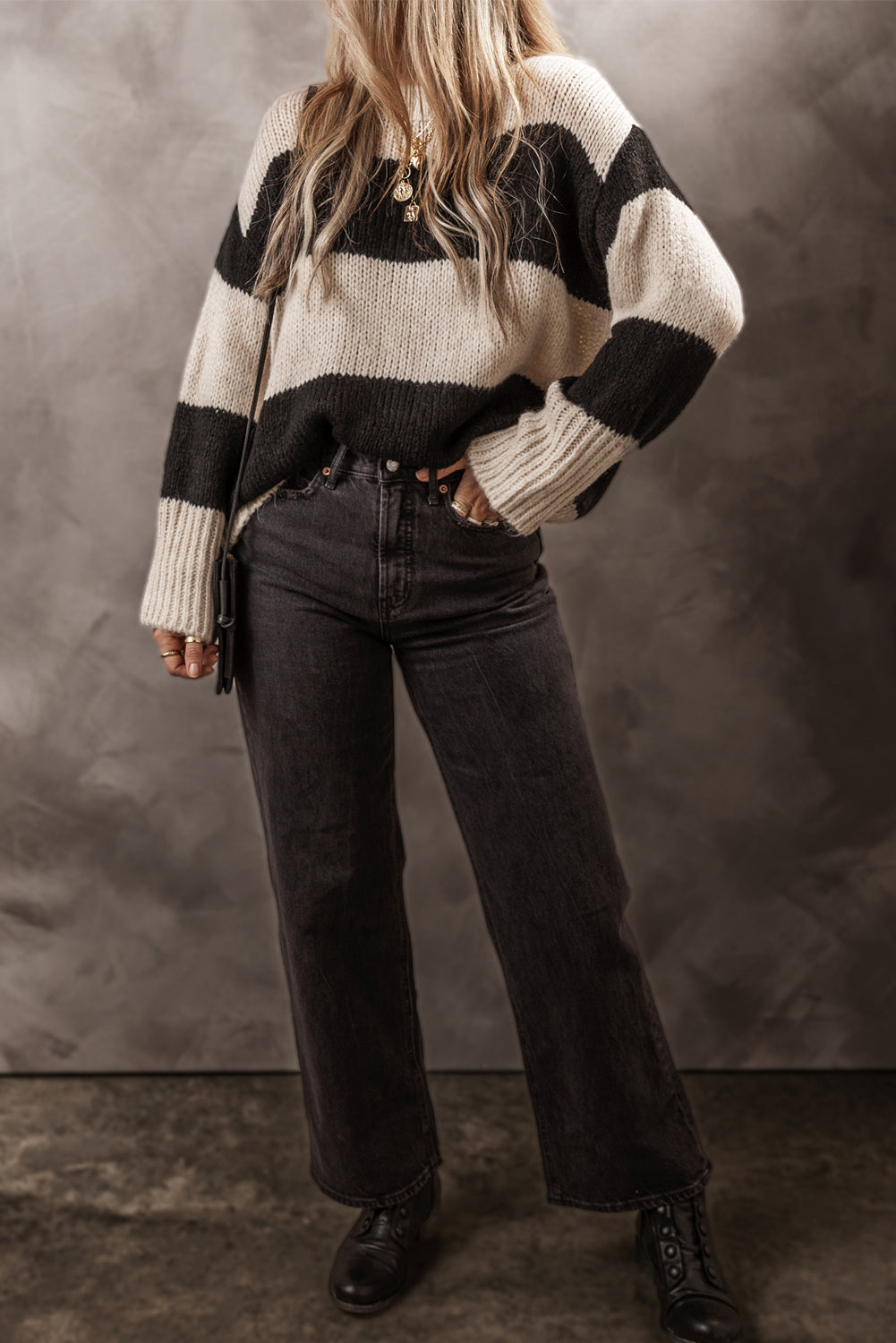 Color Block Round Neck Sweater - The Daily Makeover