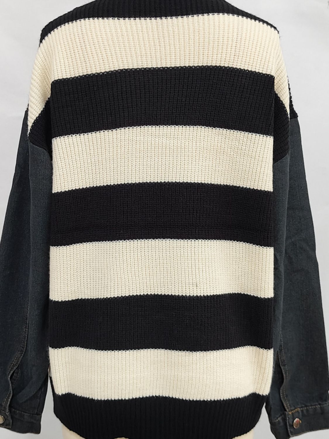 Contrast Round Neck Long Sleeve Sweater - The Daily Makeover