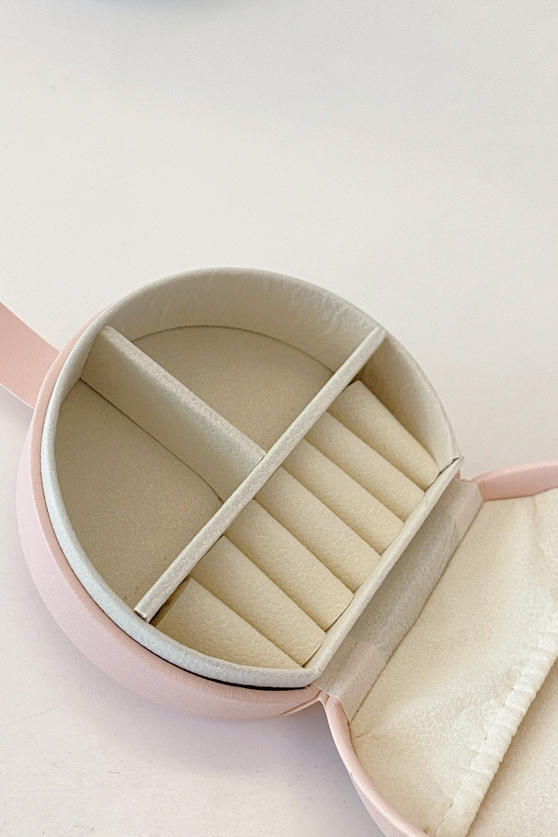 PU Leather Travel Jewelry Box - The Daily Makeover