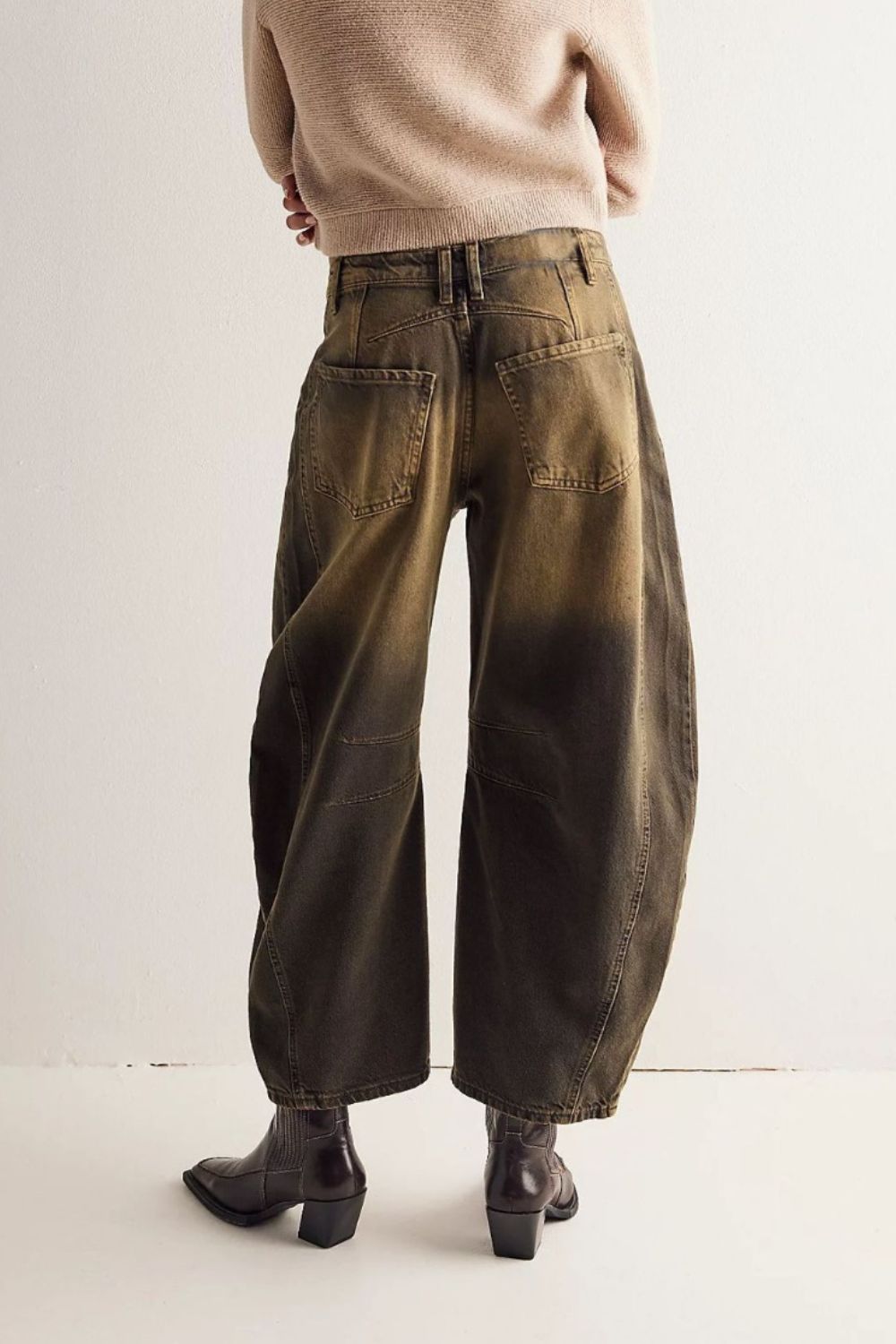 Wide Leg Jeans with Pockets - The Daily Makeover