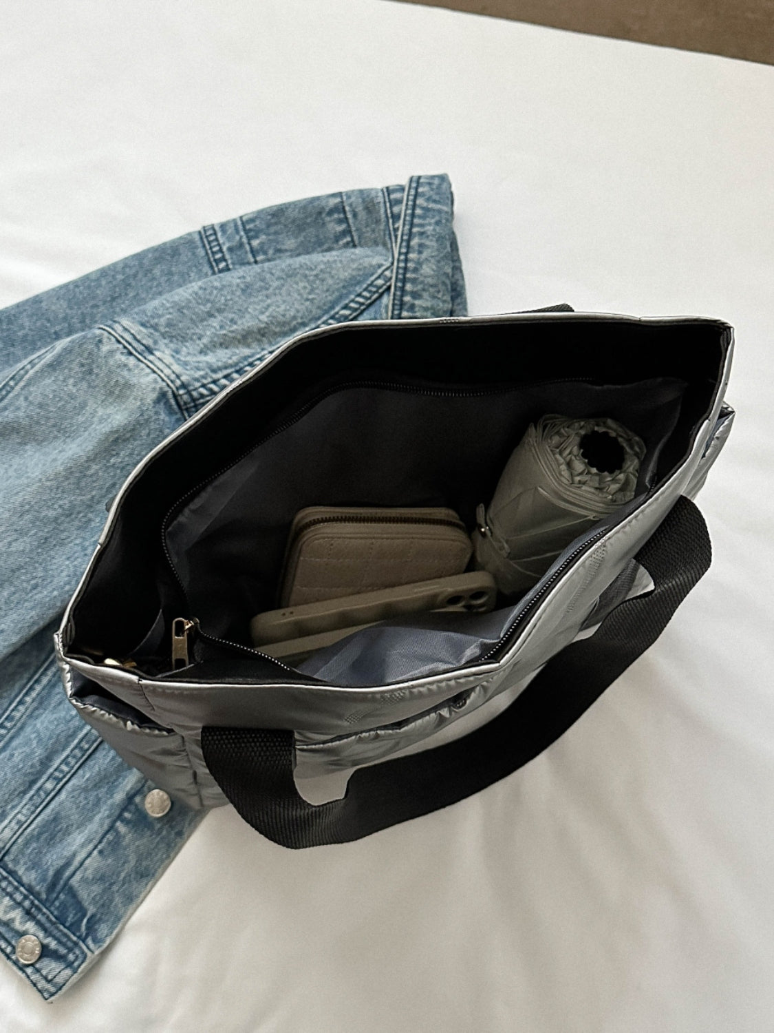 Solid Color Tote Bag with Side Pockets - The Daily Makeover