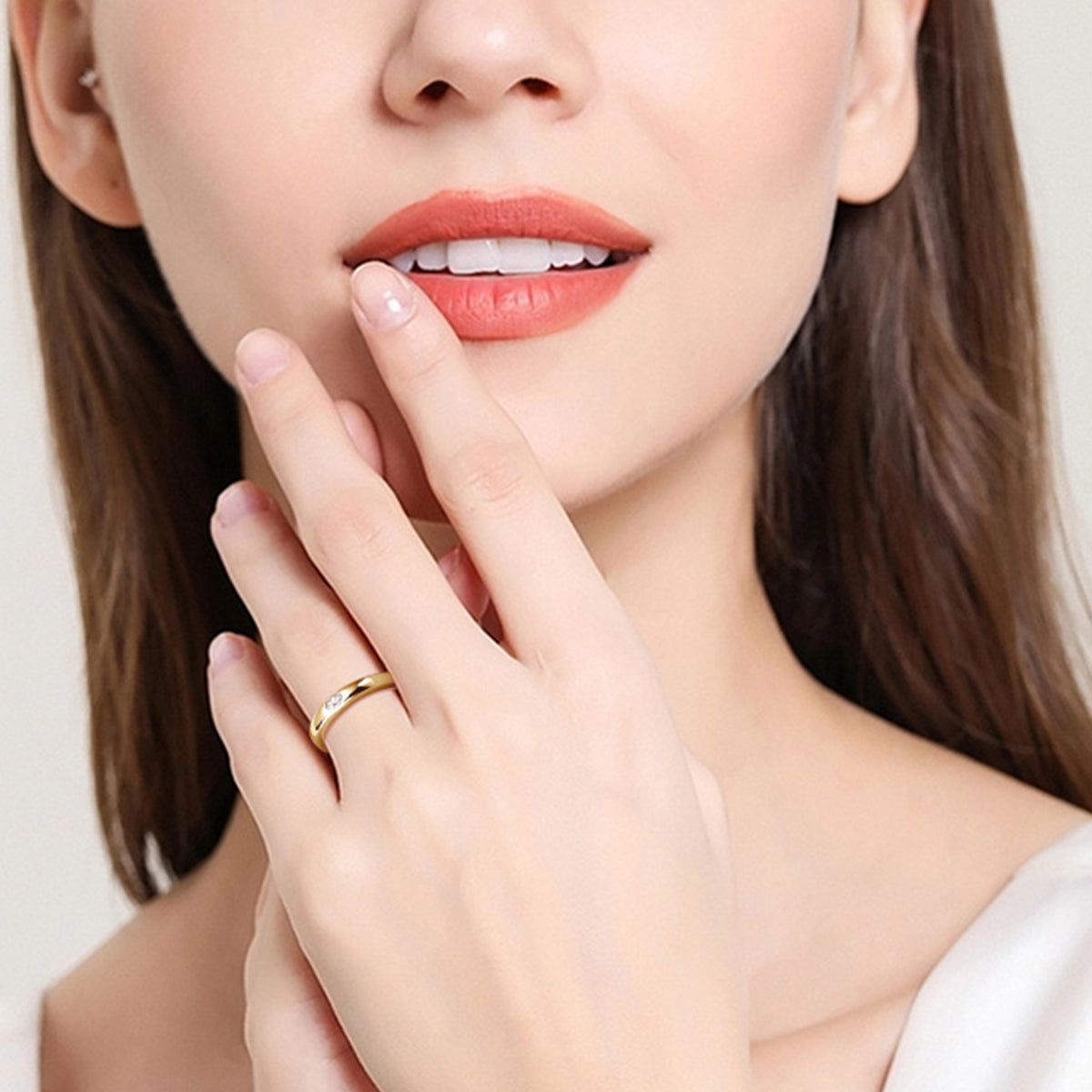 Halo Signature Ring - The Daily Makeover