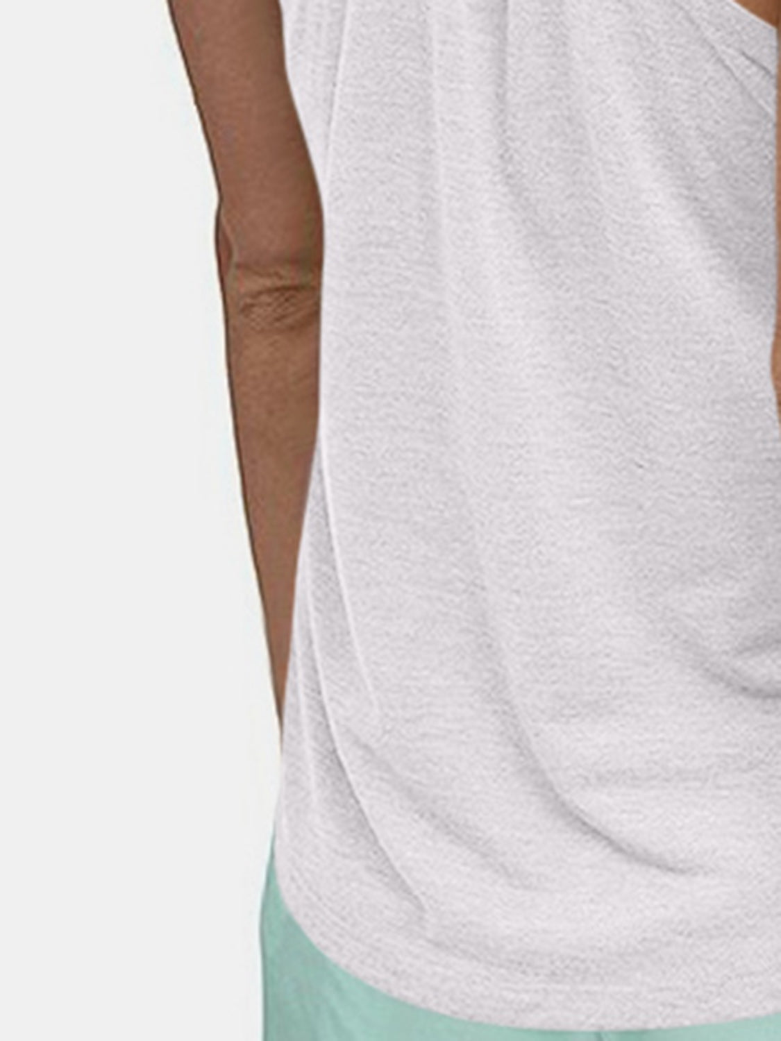 Scoop Neck Active Tank - The Daily Makeover