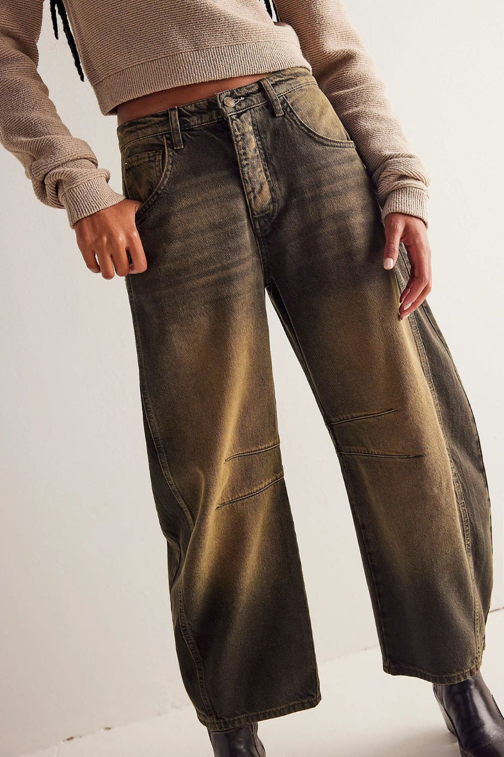 Wide Leg Jeans with Pockets - The Daily Makeover