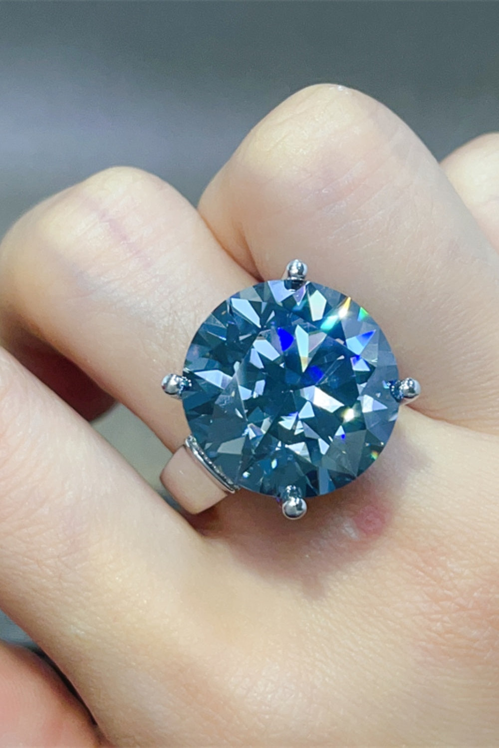 20 Carat Moissanite 925 Sterling Silver Ring - The Daily Makeover