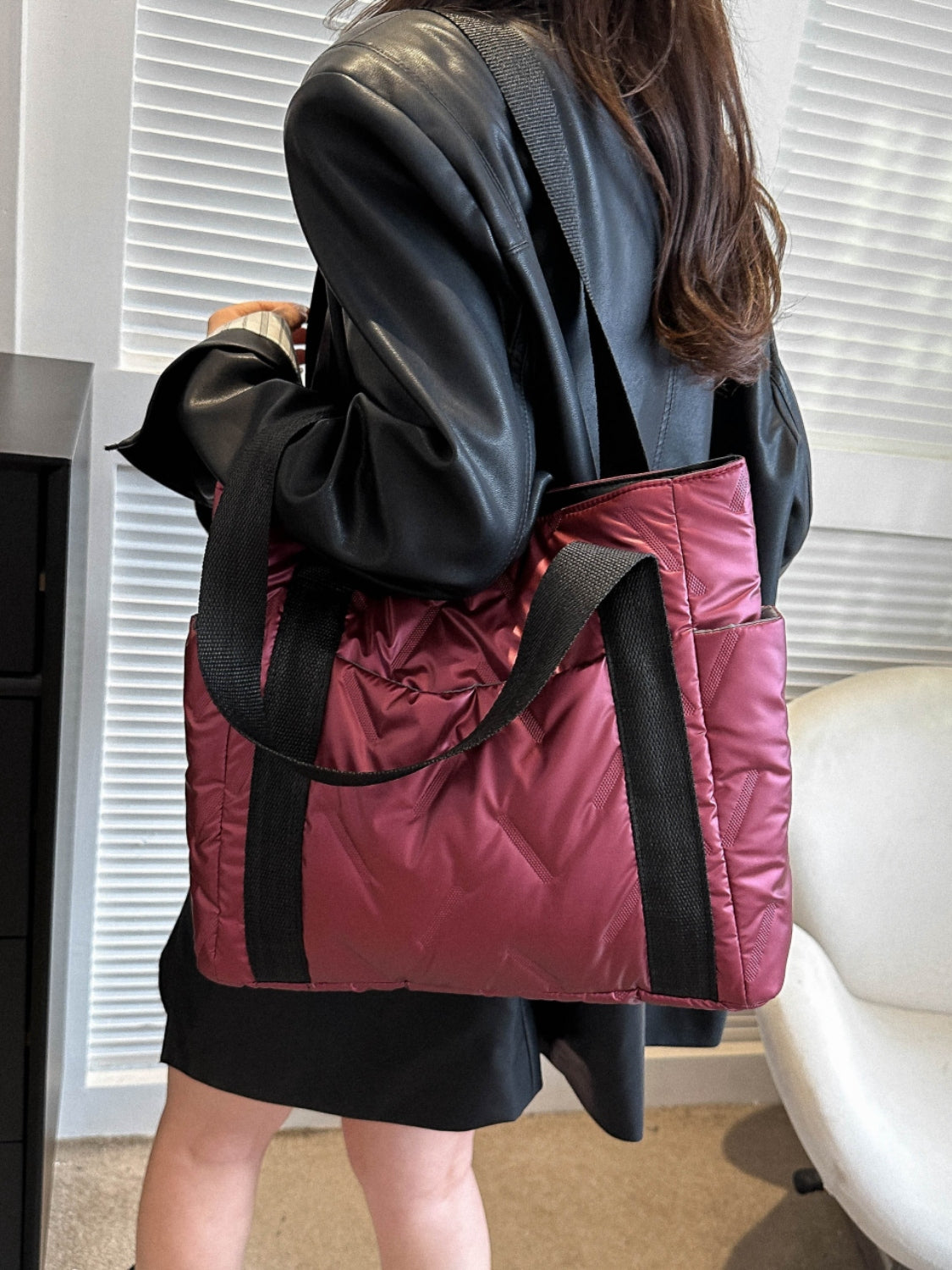 Solid Color Tote Bag with Side Pockets - The Daily Makeover
