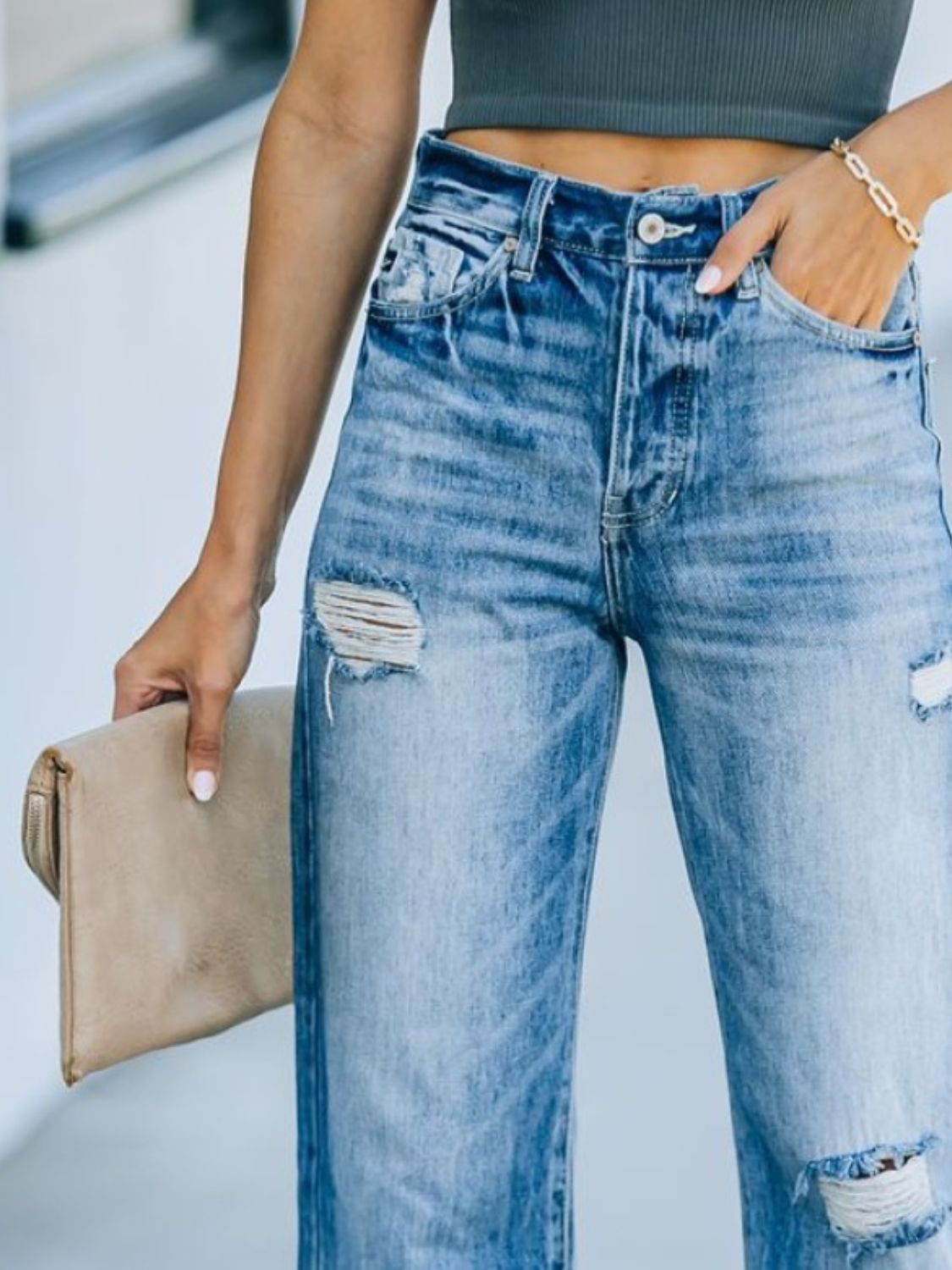 Distressed Straight Leg Jeans - The Daily Makeover