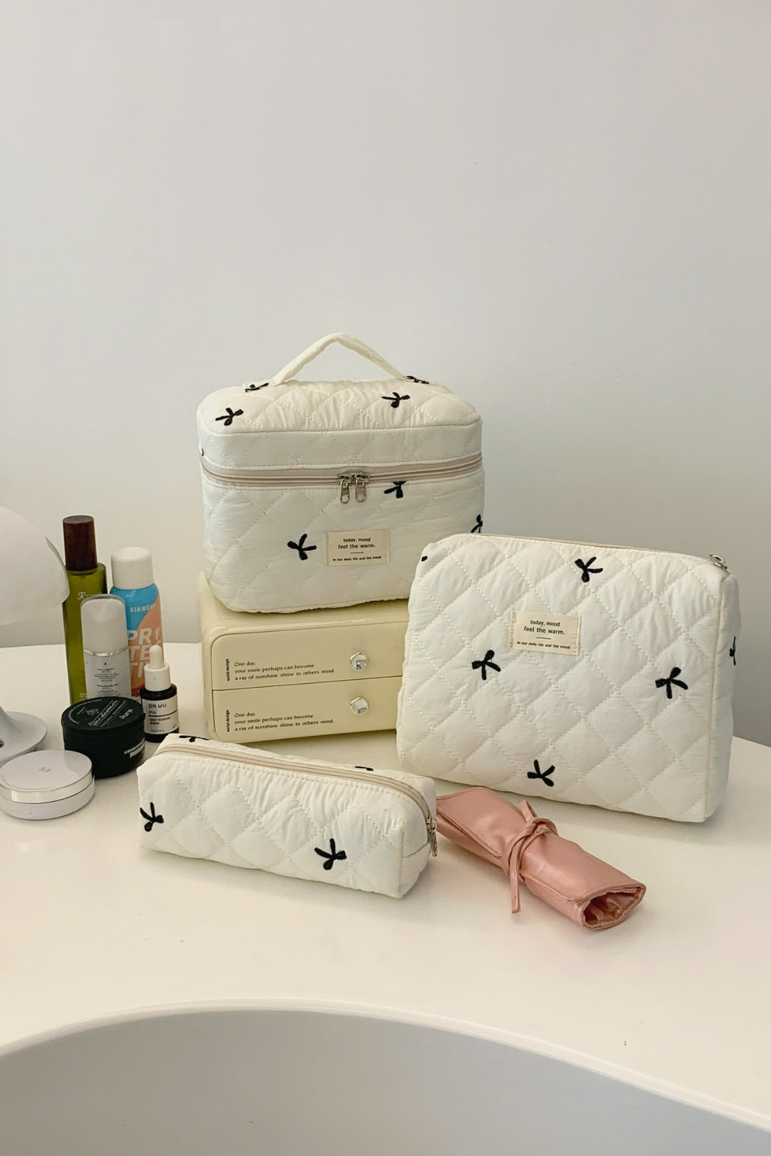 3 Piece Bow Quilted Cloth Storage Bag Set - The Daily Makeover