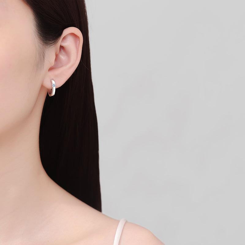 925 Sterling Silver Moissanite Huggie Earrings - The Daily Makeover