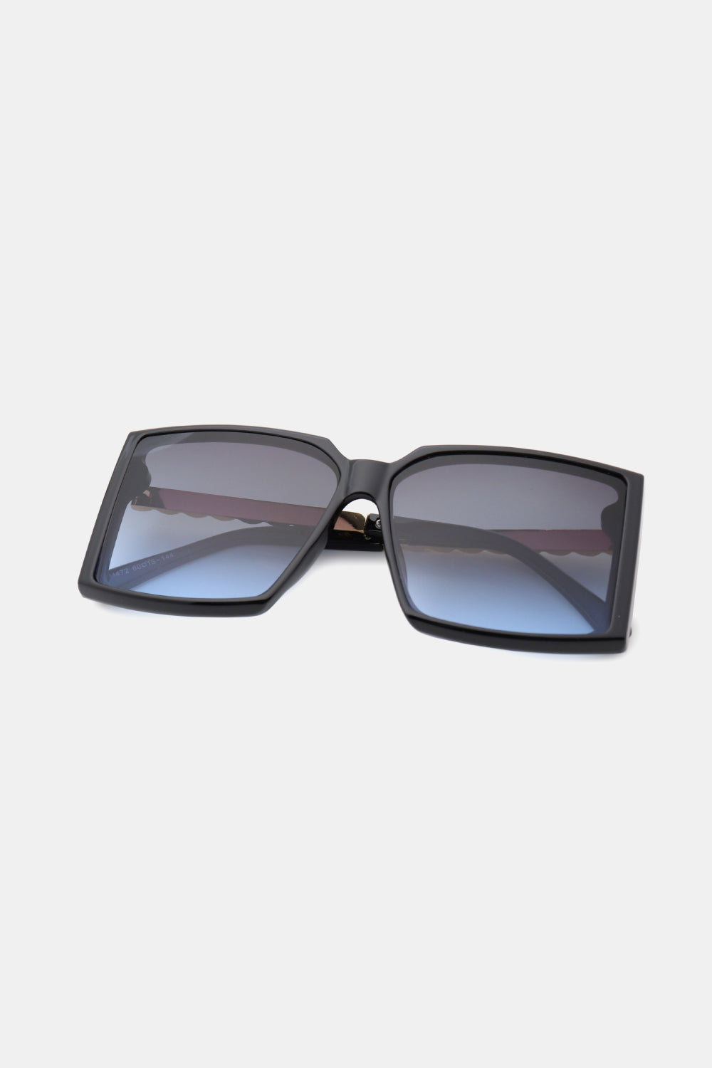 Polycarbonate Frame Square Sunglasses - The Daily Makeover
