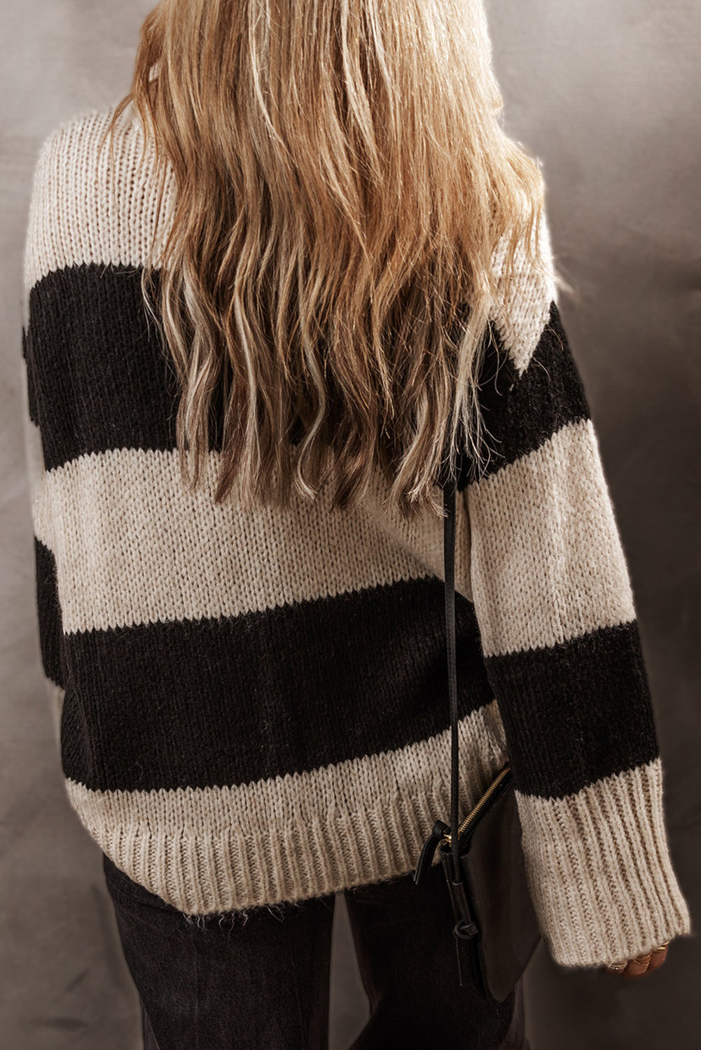 Color Block Round Neck Sweater - The Daily Makeover