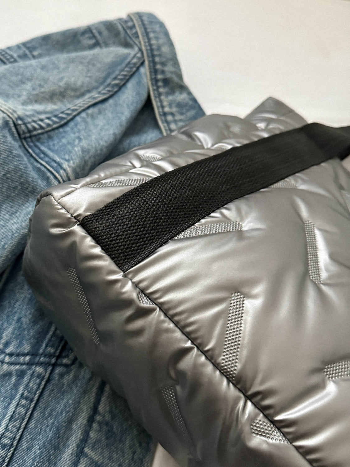 Solid Color Tote Bag with Side Pockets - The Daily Makeover