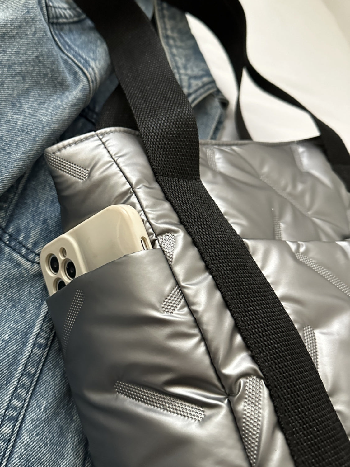 Solid Color Tote Bag with Side Pockets - The Daily Makeover