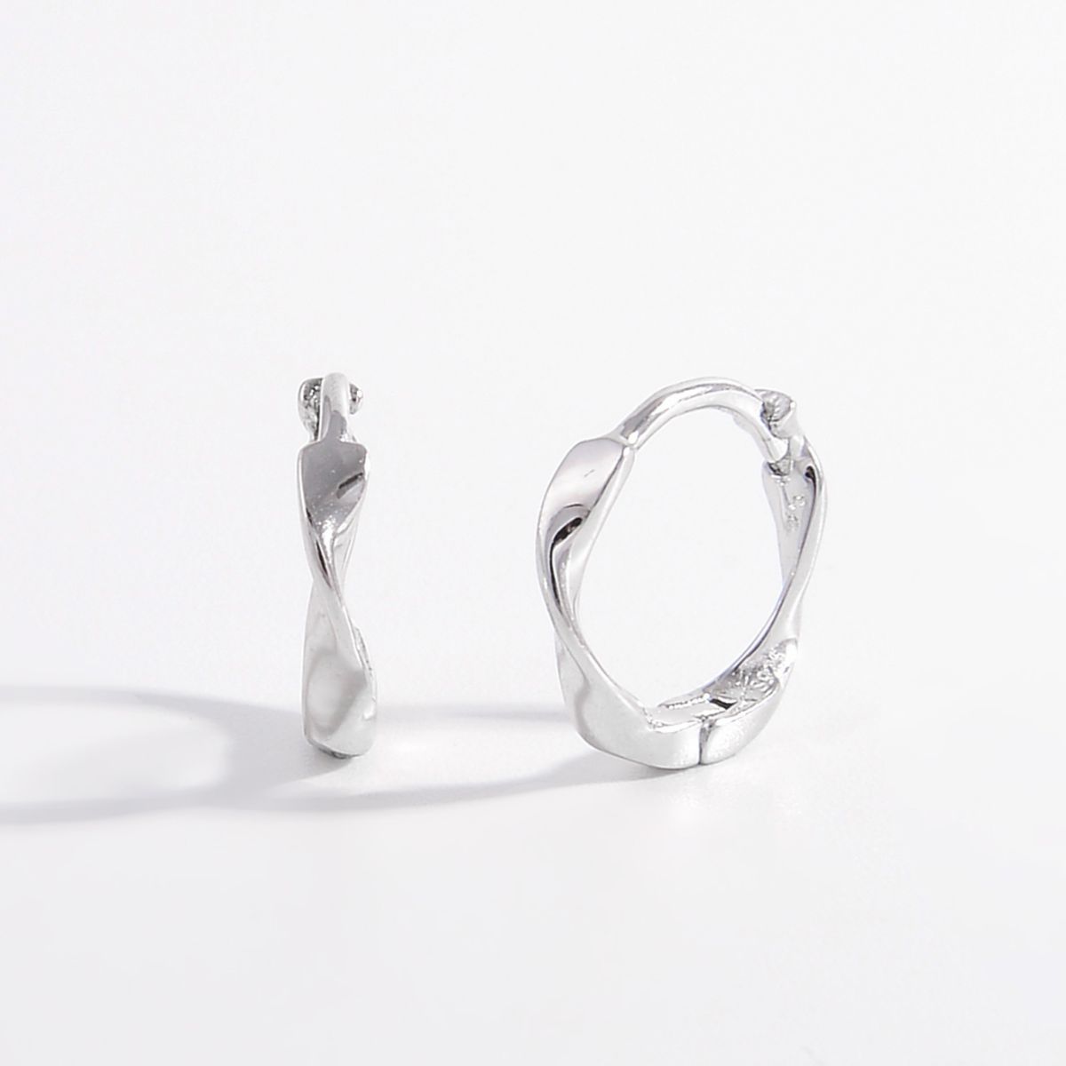 925 Sterling Silver Hoop Earrings - The Daily Makeover