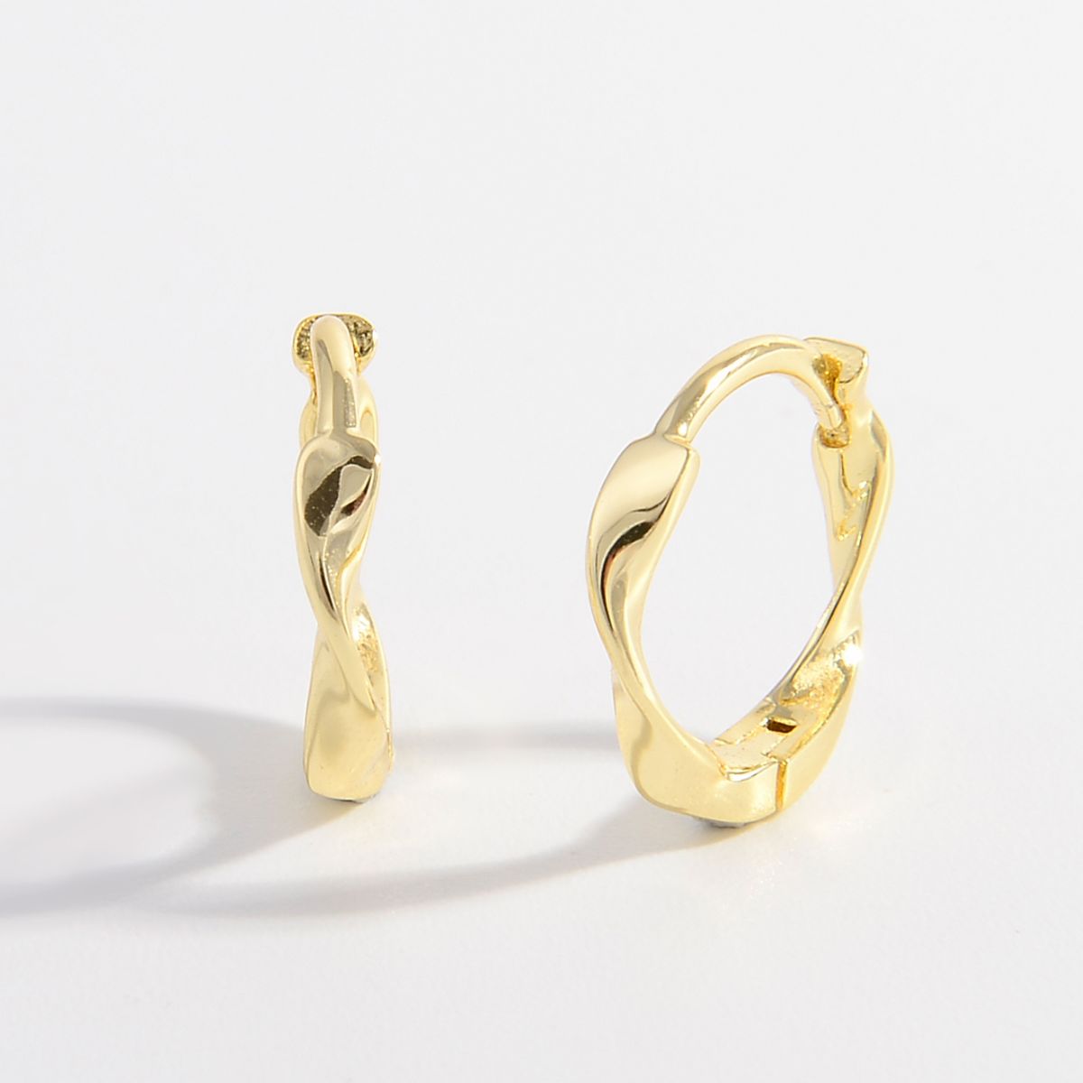 925 Sterling Silver Hoop Earrings - The Daily Makeover