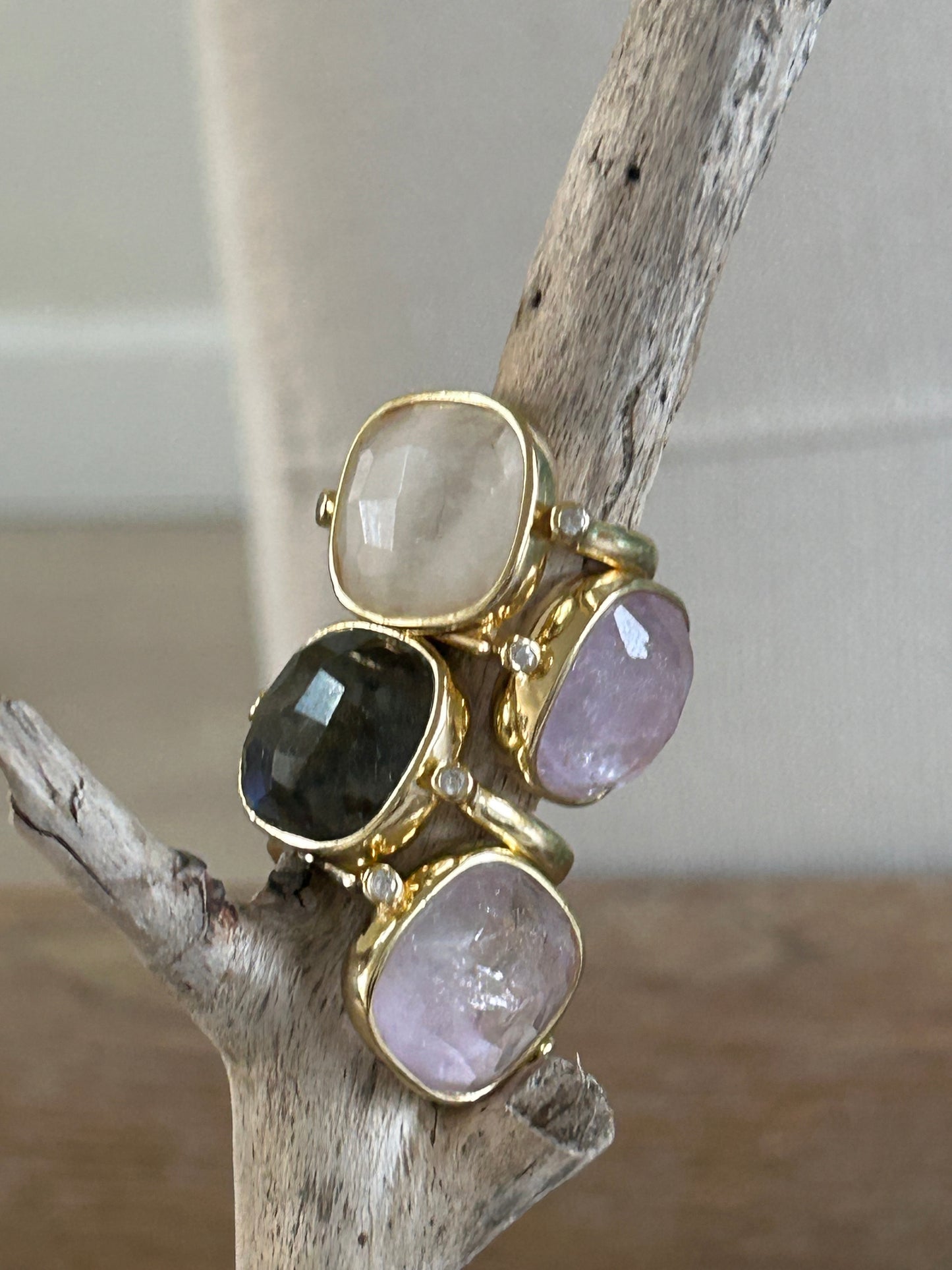 The Manifestor Ring - The Daily Makeover