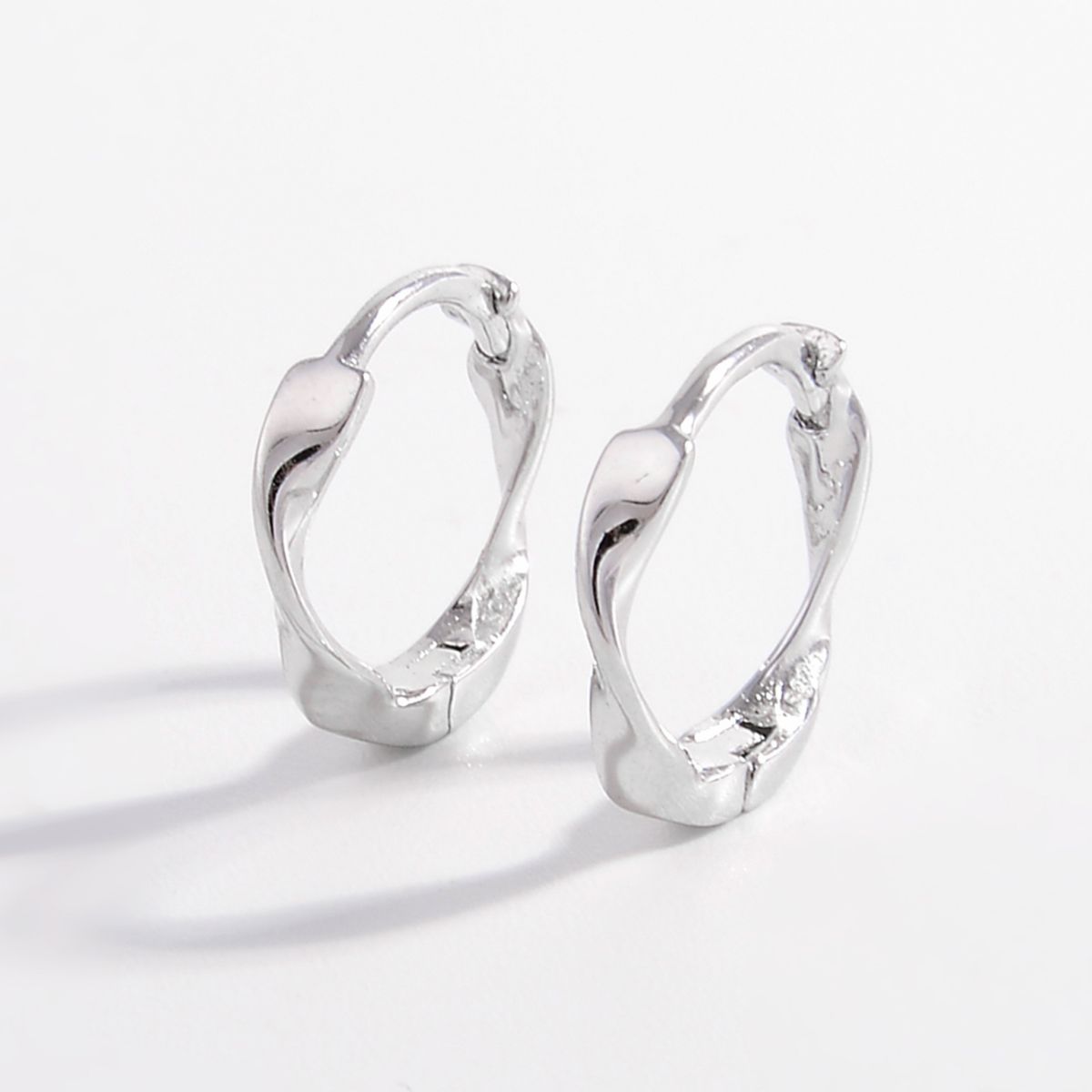 925 Sterling Silver Hoop Earrings - The Daily Makeover