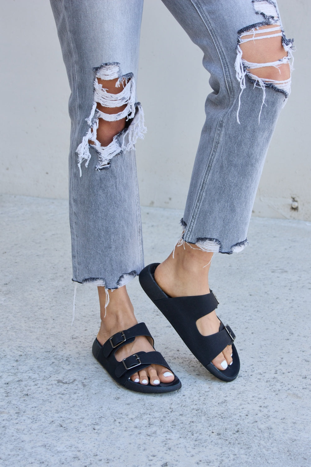 Forever Link Double Buckle Open Toe Sandals - The Daily Makeover