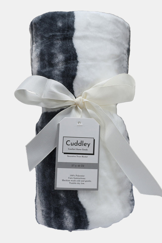 Cuddley Fleece Decorative Throw Blanket - The Daily Makeover