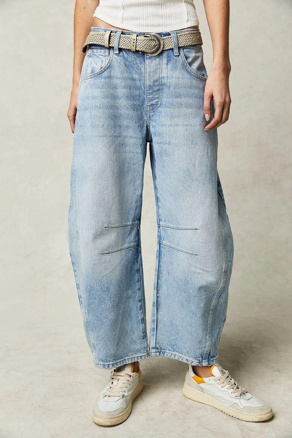 Wide Leg Jeans with Pockets - The Daily Makeover
