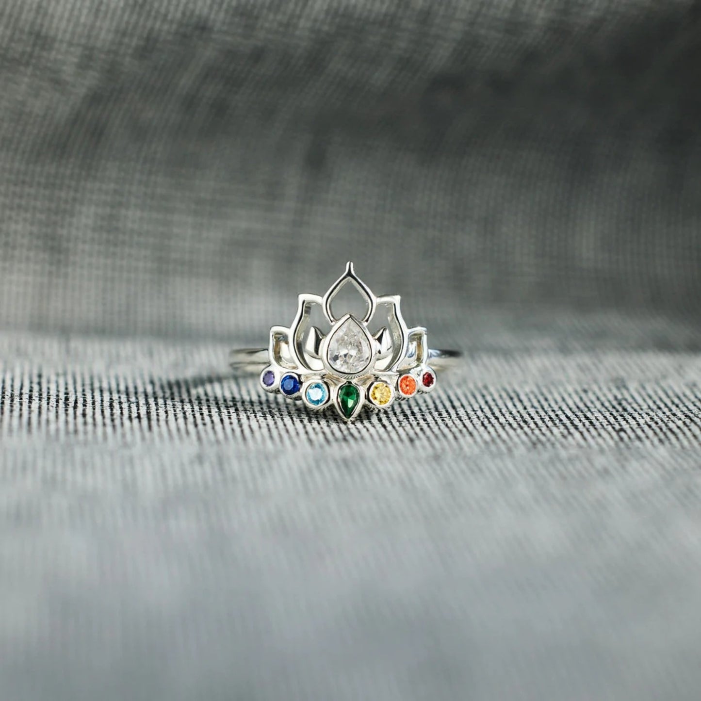 925 Sterling Silver Inlaid Zircon Lotus Shape Ring - The Daily Makeover