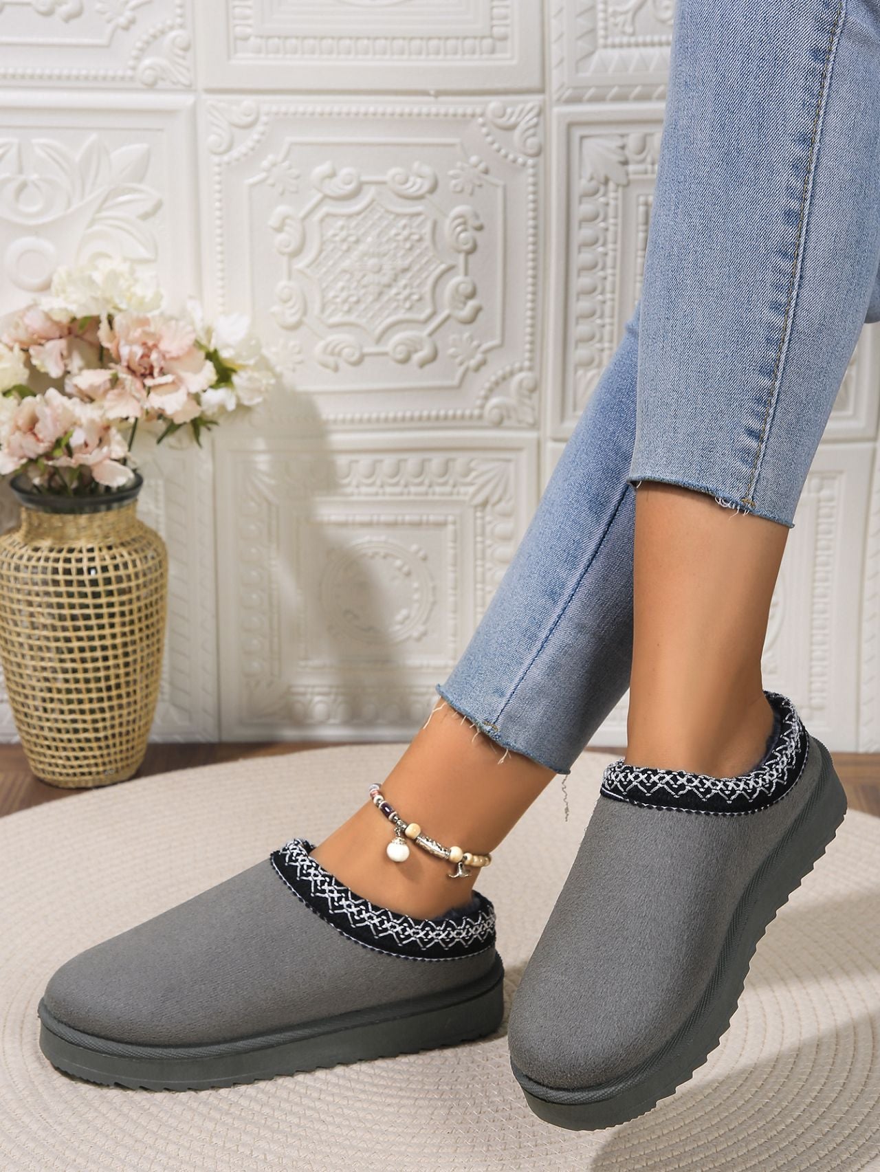 Round Toe Platform Slippers - The Daily Makeover