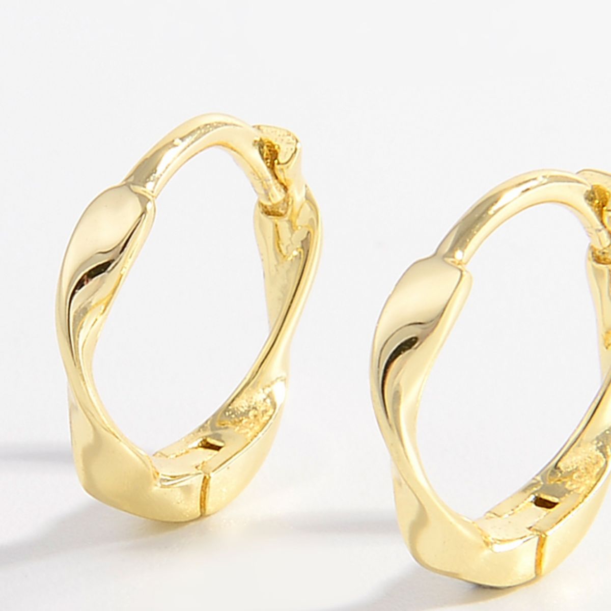 925 Sterling Silver Hoop Earrings - The Daily Makeover