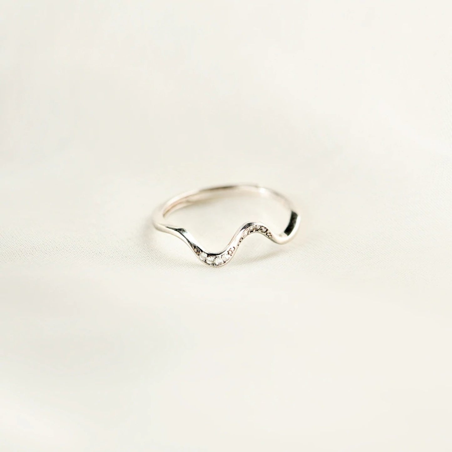 925 Sterling Silver Inlaid Zircon Wave Shape Ring - The Daily Makeover