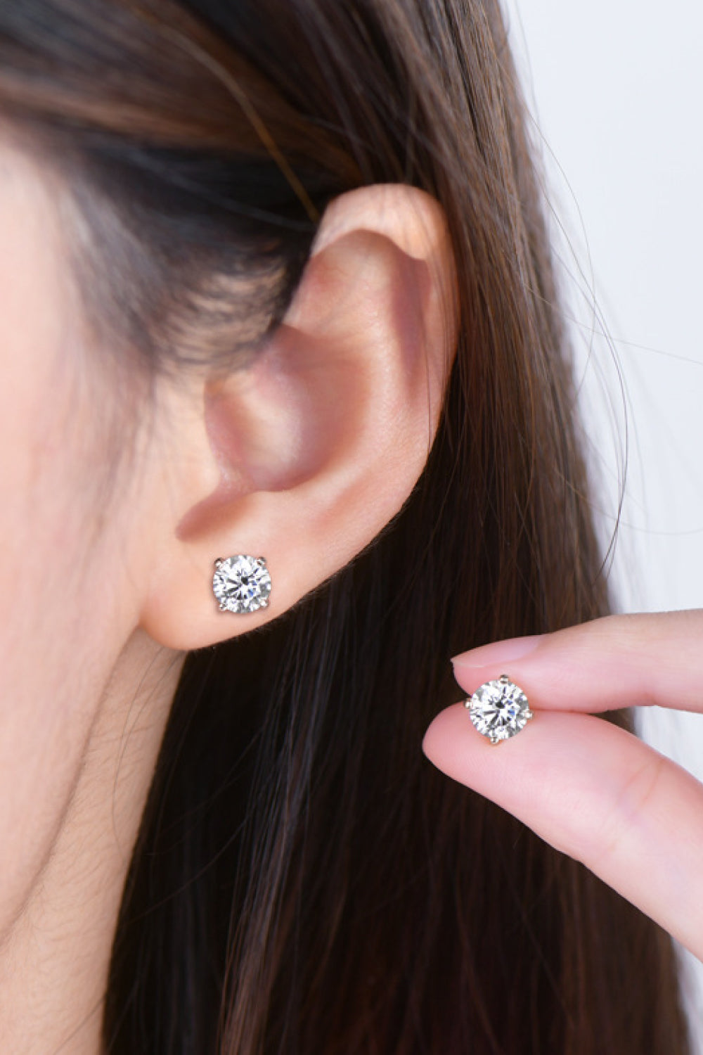 2 Carat Moissanite 925 Sterling Silver Stud Earrings - The Daily Makeover