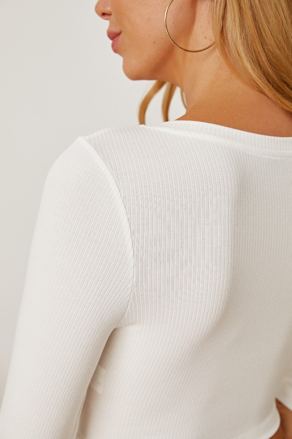 Round Neck Long Sleeve Cropped T-Shirt - The Daily Makeover