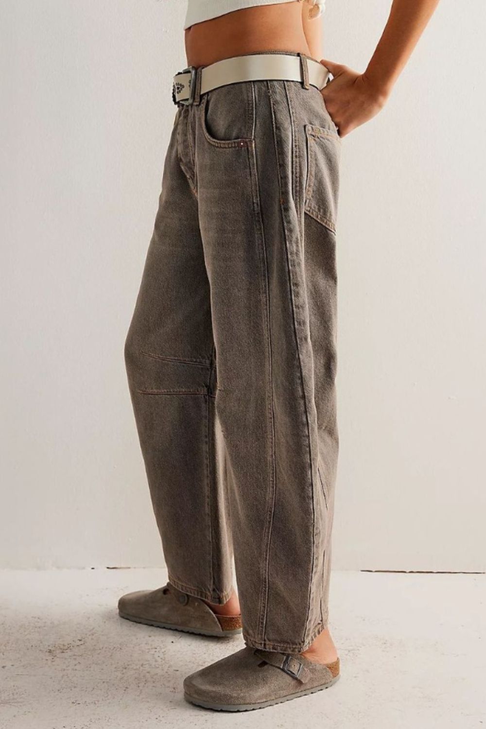 Wide Leg Jeans with Pockets - The Daily Makeover