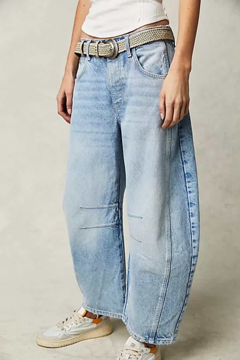 Wide Leg Jeans with Pockets - The Daily Makeover